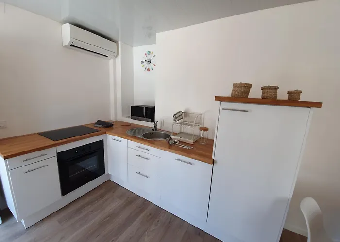 Triplex Avec Terrasse En Rooftop, Au Coeur De * Sète
