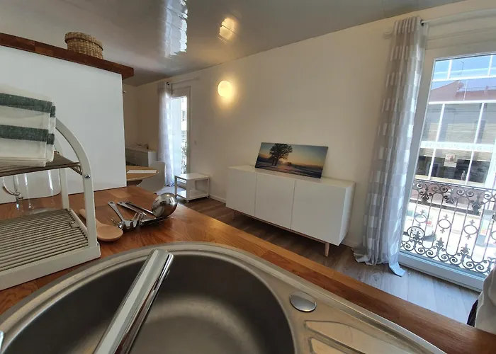 Triplex Avec Terrasse En Rooftop, Au Coeur De Sète