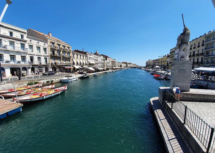 Hébergement de vacances Triplex Avec Terrasse En Rooftop, Au Coeur De