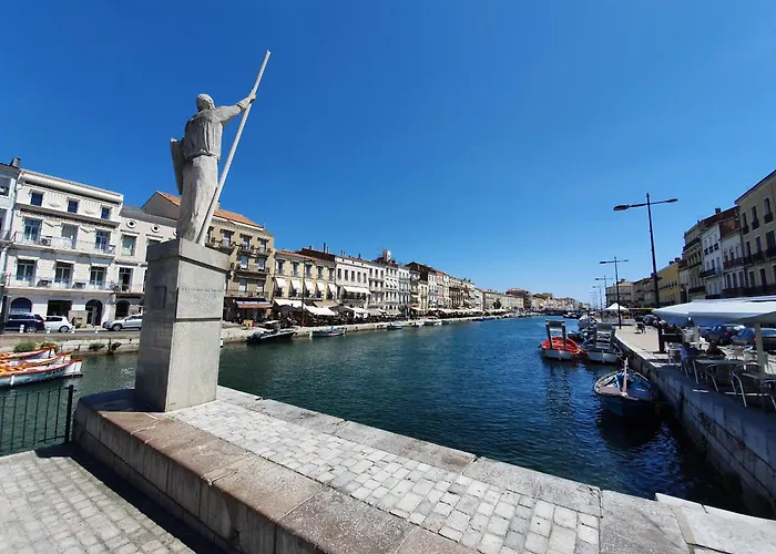 Triplex Avec Terrasse En Rooftop, Au Coeur De *