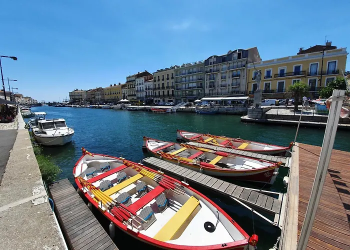 Triplex Avec Terrasse En Rooftop, Au Coeur De Sète